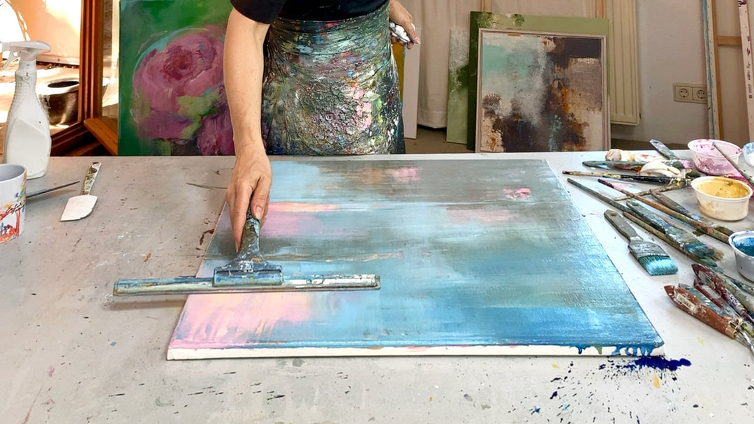 Acryl abstrakt malen – Effektvolle Techniken mit Fensterwischer & Silikonpinsel