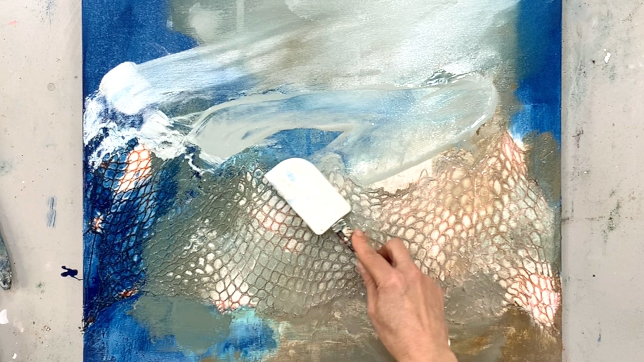 So einfach: Upcycling Kunst mit Acryl – kreative Struktur aus Haushaltsmaterial